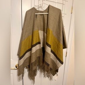UNIQLO Beige Two Way Stole/Shawl/Wrap
